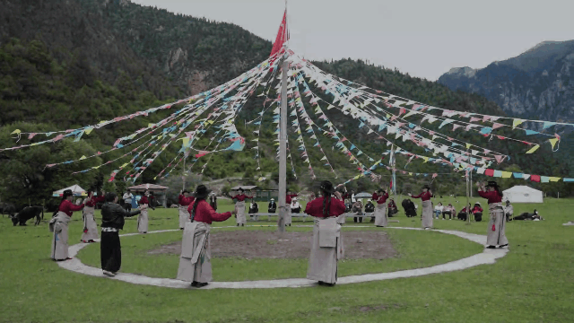 一條木棧道開(kāi)出“幸福路”