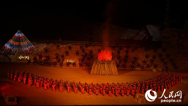 《文成公主》大型史詩劇演出現(xiàn)場。人民網(wǎng)記者 劉凡攝