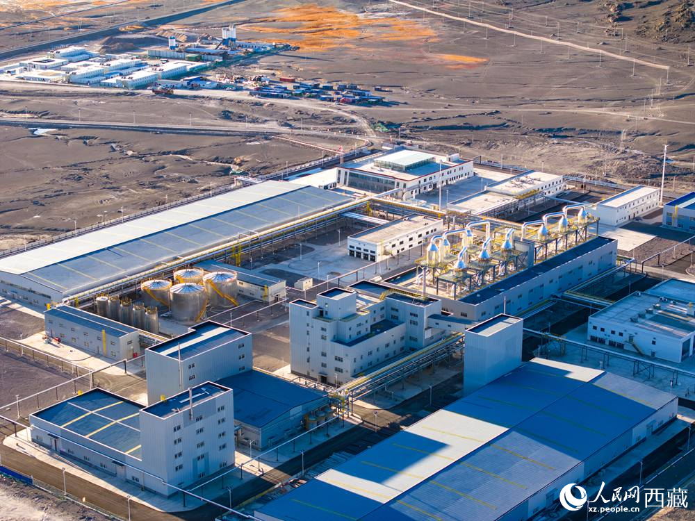 西藏扎布耶鹽湖綠色綜合開發(fā)利用萬噸電池級碳酸鋰項目。