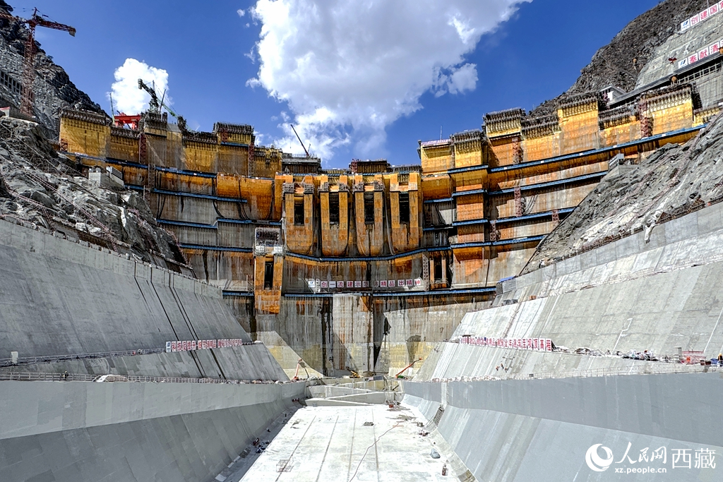 葉巴灘水電站。