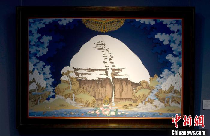 圖為5月16日，展覽中新創(chuàng)唐卡作品《岡底斯山》?！±盍?攝