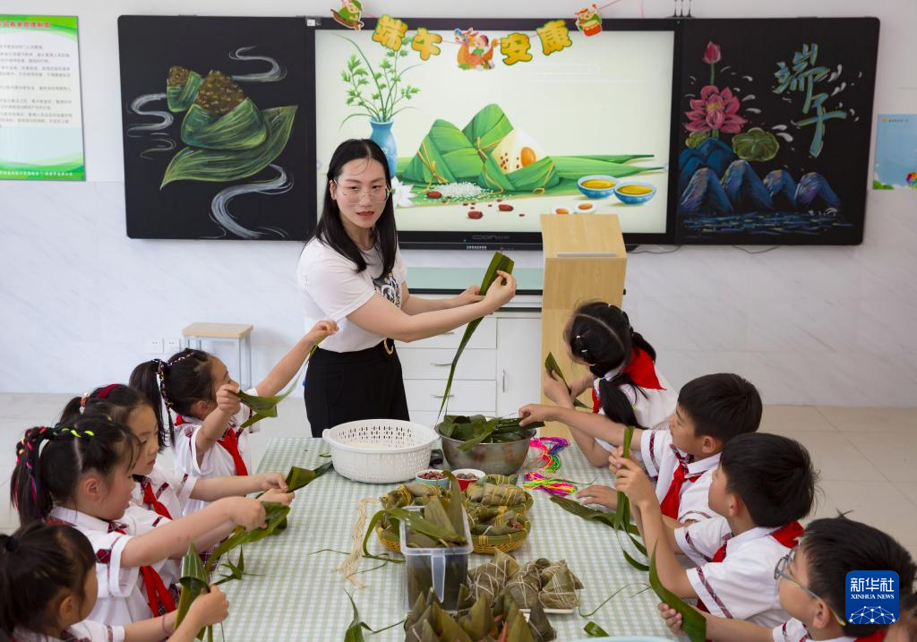 多彩活動(dòng)迎端午