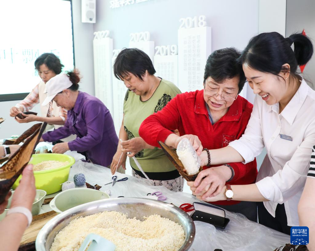 多彩活動(dòng)迎端午