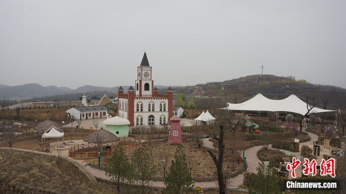 陜西省延安市安塞區(qū)高橋鎮(zhèn)南溝村生態(tài)示范園。 <a target='_blank'  ><p  align=