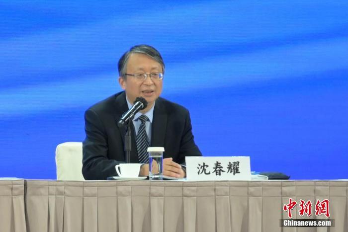 12月3日，香港特區(qū)政府在香港會議展覽中心舉行中共二十大精神宣講會，全國人大常委會法制工作委員會主任沈春耀和全國政協(xié)經(jīng)濟(jì)委員會副主任謝伏瞻出席作宣講。圖為沈春耀發(fā)言。 <a target='_blank' href='/'><p  align=