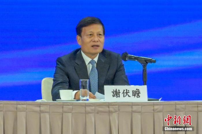 12月3日，香港特區(qū)政府在香港會議展覽中心舉行中共二十大精神宣講會，全國人大常委會法制工作委員會主任沈春耀和全國政協(xié)經(jīng)濟(jì)委員會副主任謝伏瞻出席作宣講。圖為謝伏瞻發(fā)言。 <a target='_blank' href='/'><p  align=